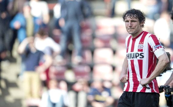 又以更贴近 又以更贴近